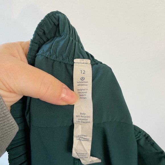 Lululemon Spring Break Away Short size 12 Deep Green - Picture 4 of 9